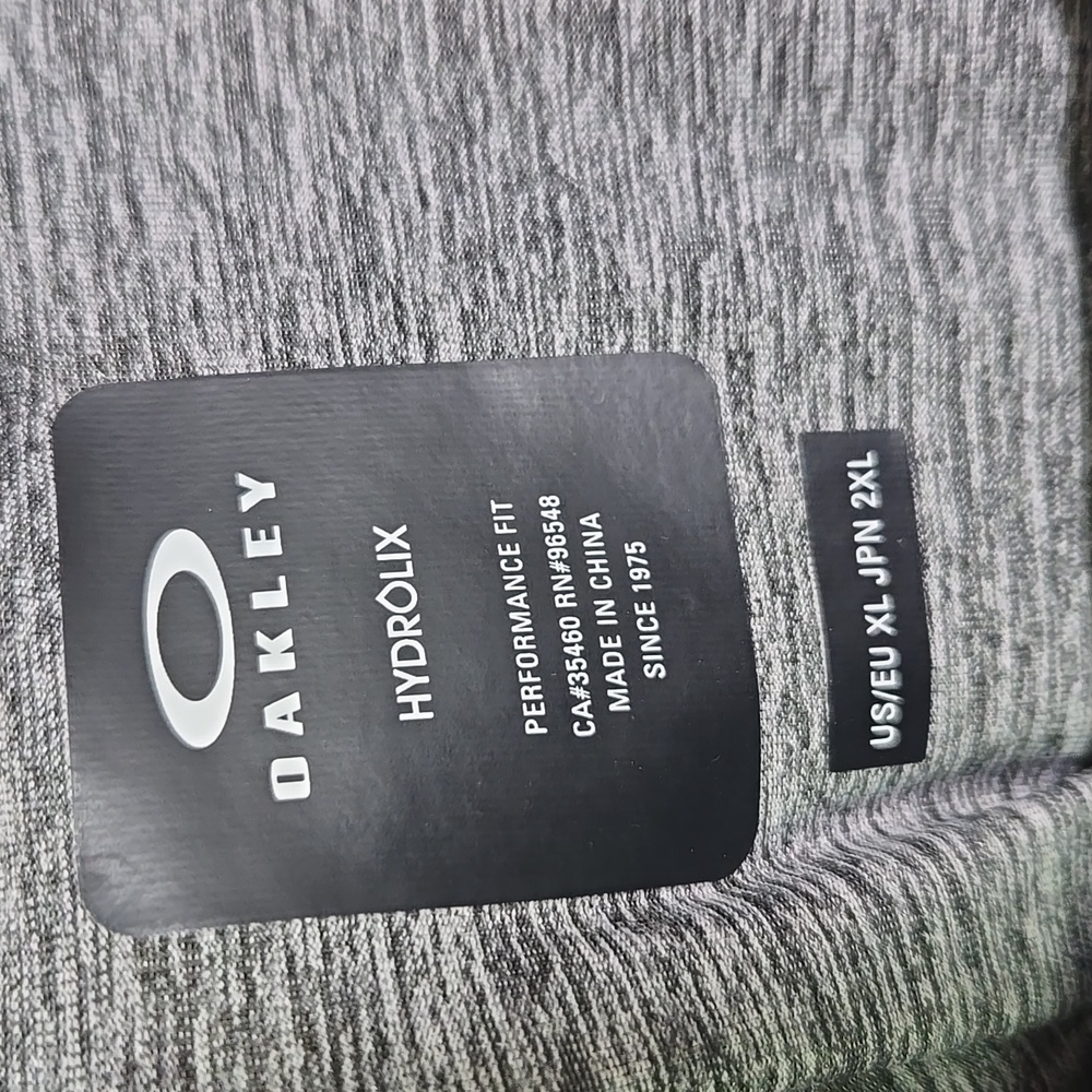 Oakley Gray Short Sleeve Performance Tee - Picture 5 of 6